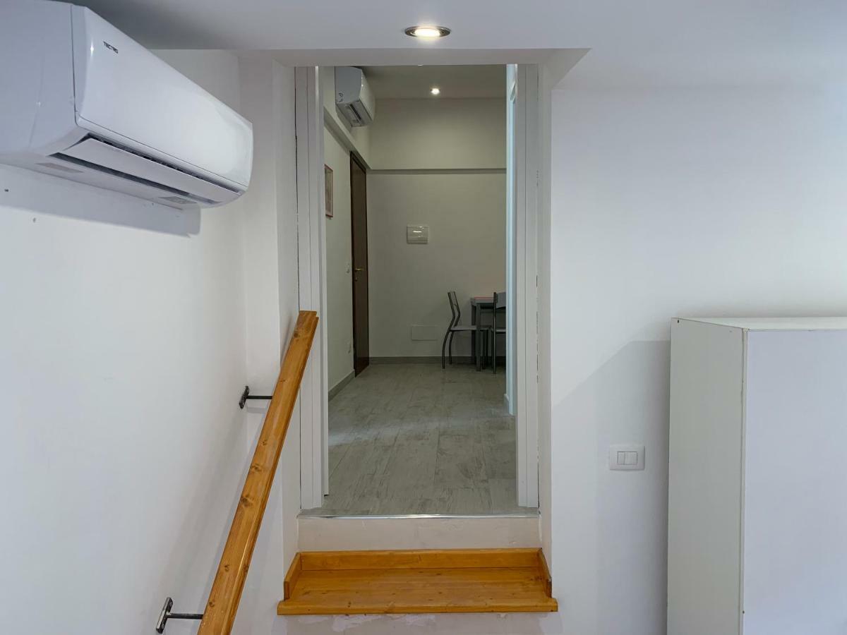 Deni'S Apartments Per 4 Syracuse Exterior foto